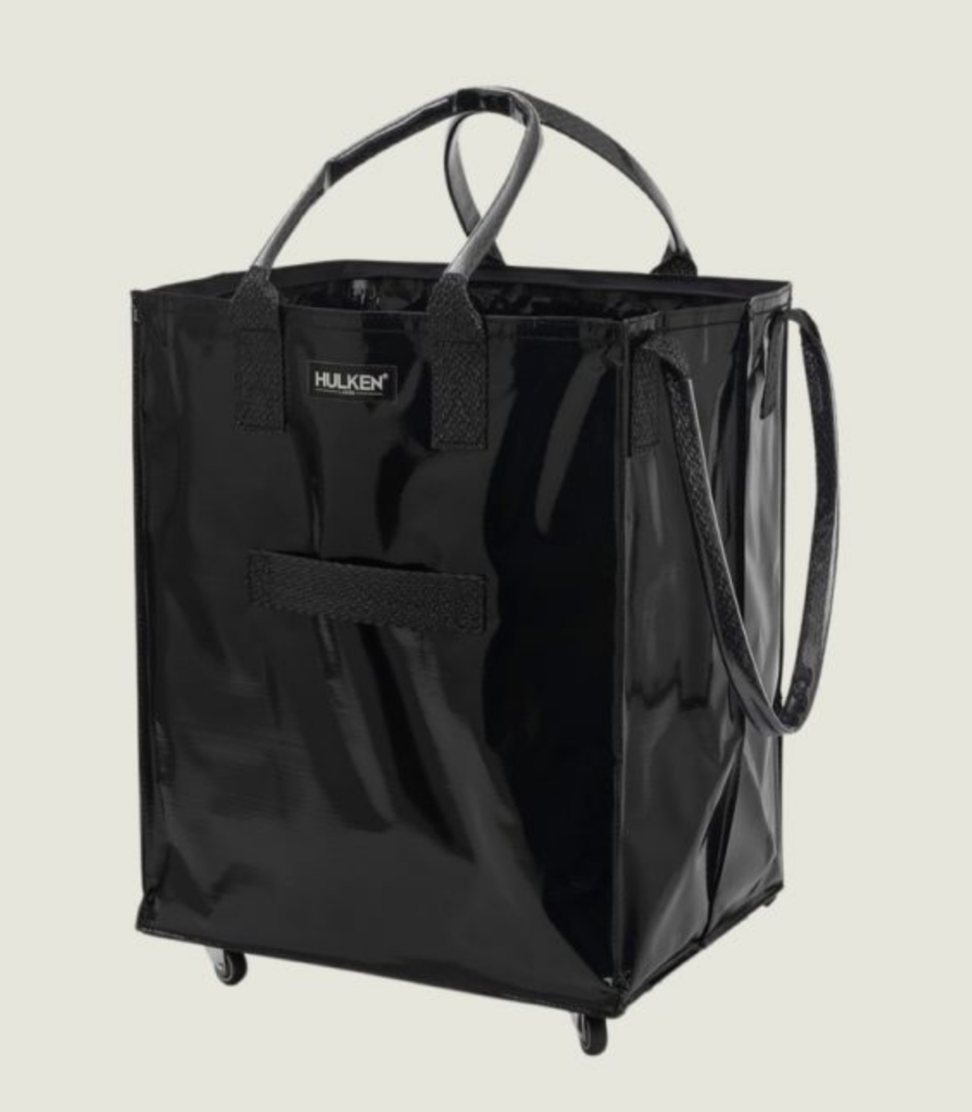 Hulkin Bag in black